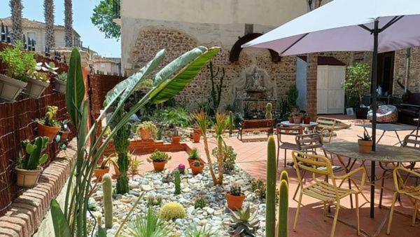 El Castell Embruixat Hotel Saint-Hippolyte  Exterior photo